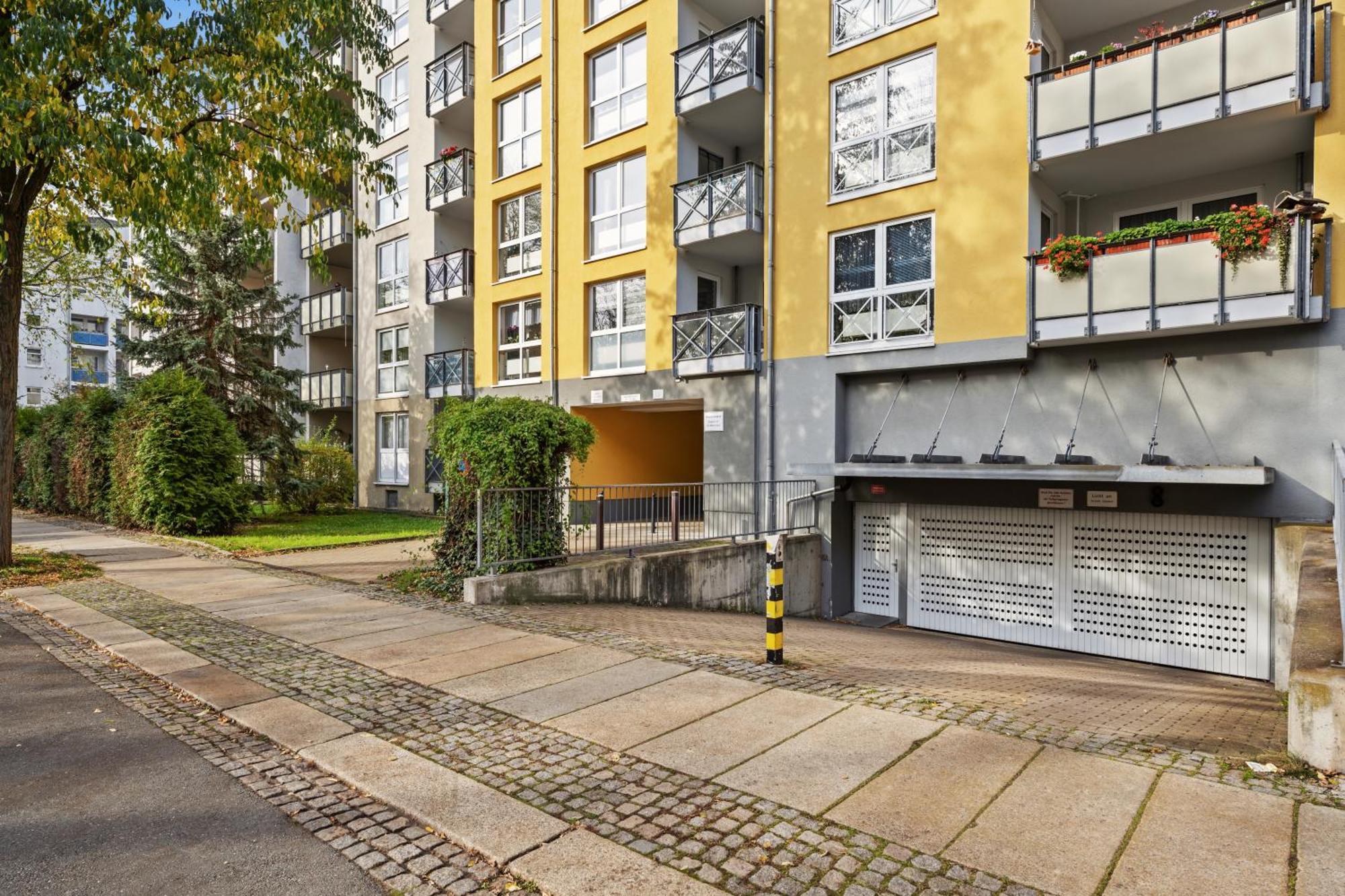 Edler Wohnraum Noble Stadtoase Mit Boxspringbett, Kaffeevollautomat, Lift & Parkplatz Chemnitz Exterior foto