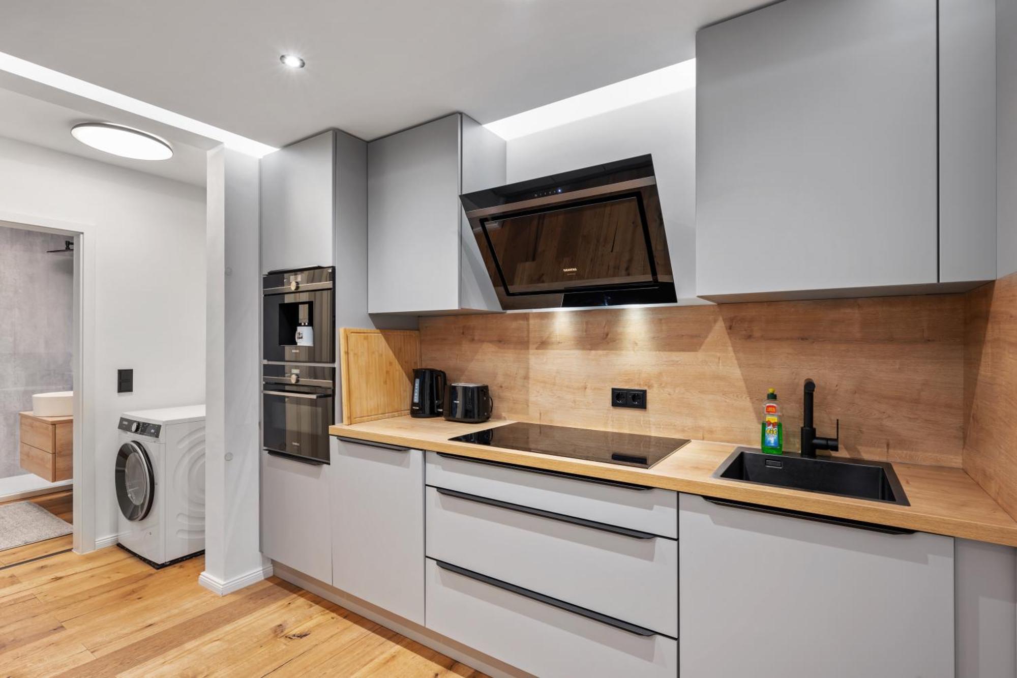 Edler Wohnraum Noble Stadtoase Mit Boxspringbett, Kaffeevollautomat, Lift & Parkplatz Chemnitz Exterior foto