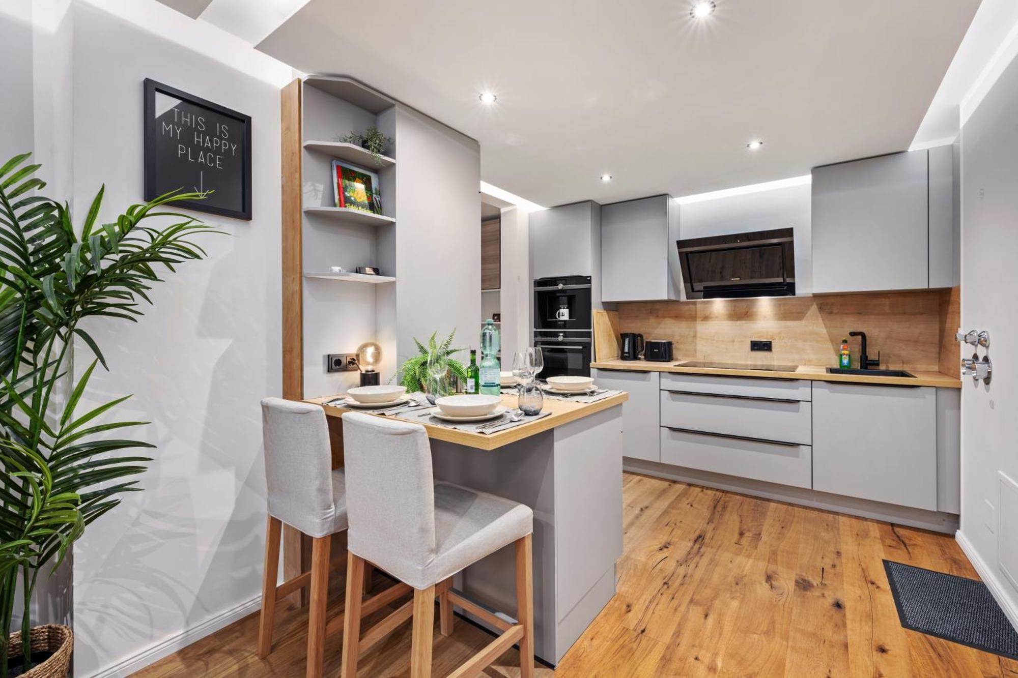 Edler Wohnraum Noble Stadtoase Mit Boxspringbett, Kaffeevollautomat, Lift & Parkplatz Chemnitz Exterior foto