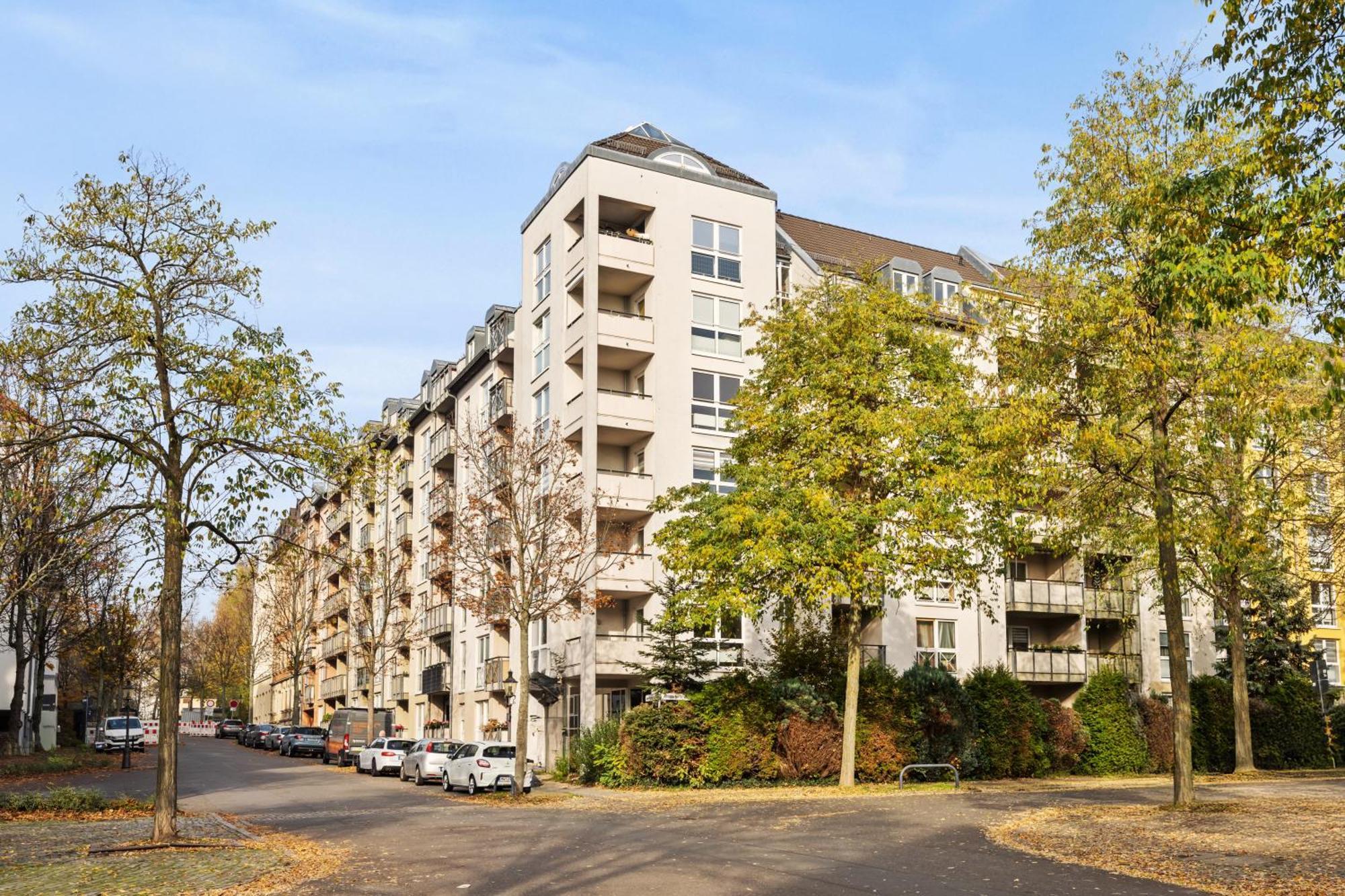 Edler Wohnraum Noble Stadtoase Mit Boxspringbett, Kaffeevollautomat, Lift & Parkplatz Chemnitz Exterior foto